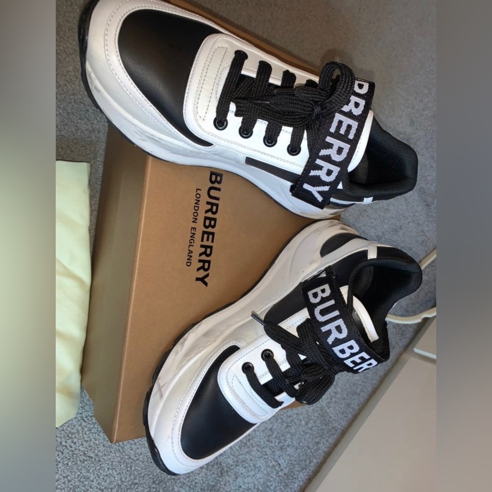 Burberry Sneakers Women - Picture 3 of 9